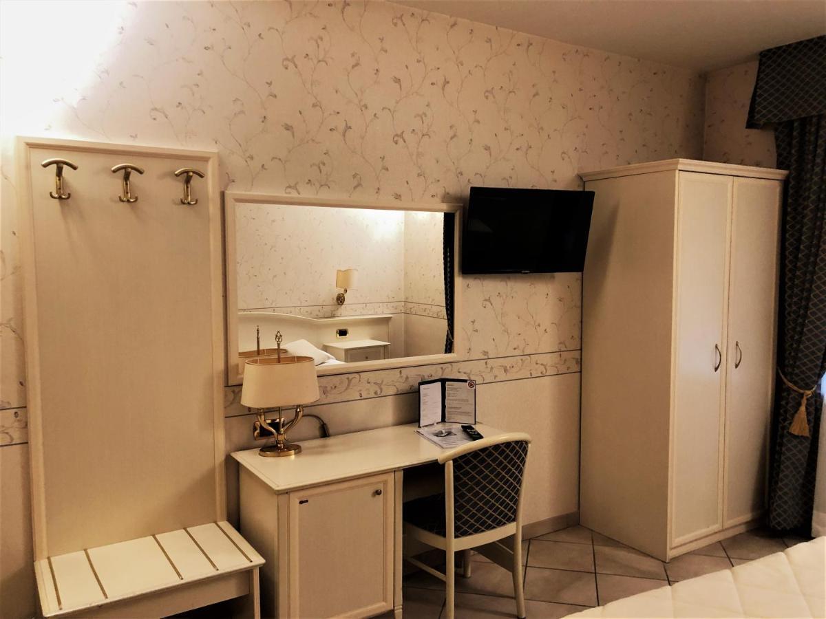 Hotel La Noce Chivasso Zewnętrze zdjęcie